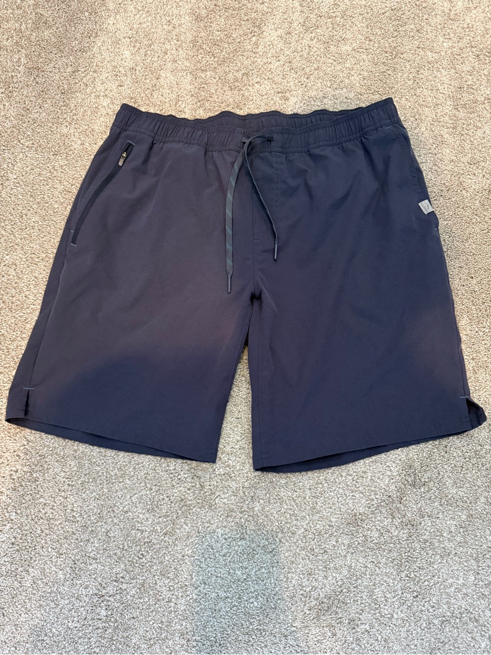 EUC - Men's LL Bean Navy Multisport Shorts - Large 9” Inseam